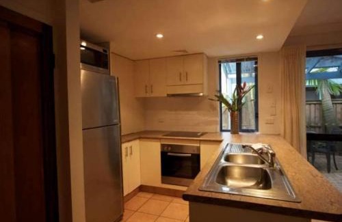 Belongil House | Belongil Beach Apartment - 3 - 41 Childe St