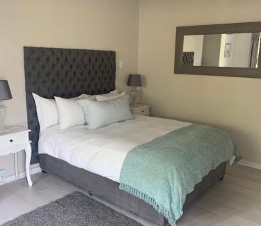 Constantia House | Beluga of Constantia Guest House