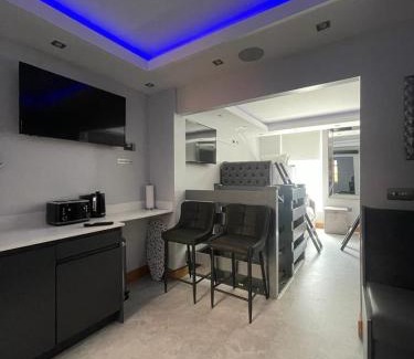 Liverpool City Centre Apartment | Belvedere Aparthotel - 83 Mount Pleasant