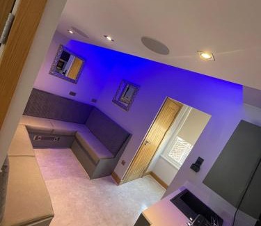 Liverpool City Centre Apartment | Belvedere Aparthotel - 83 Mount Pleasant