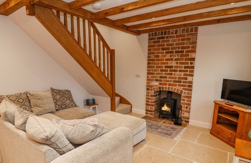 Littledean Cottage | BELVEDERE, pet friendly, character holiday cottage in Littledean