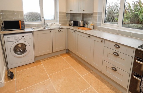 Littledean Cottage | BELVEDERE, pet friendly, character holiday cottage in Littledean