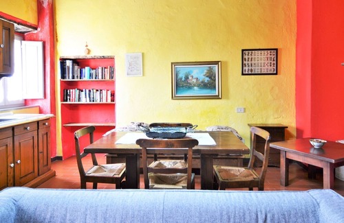 Santa Reparata Apartment | Belvilla by OYO Scenic apartment with shared pool