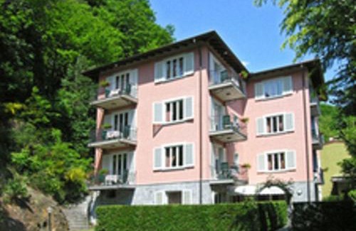 Cannobio Apartment | Belvilla by OYO Bilo Garden Due Bis