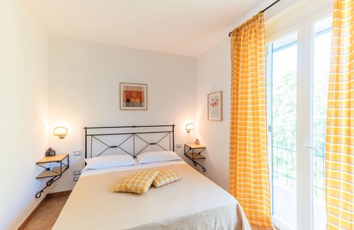 San Feliciano Cottage | Belvilla by OYO La Rocca Residence
