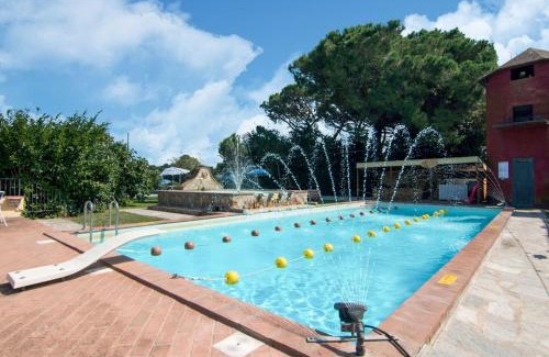Castiglione del Lago House | Belvilla by OYO Large Farmhouse with Pool