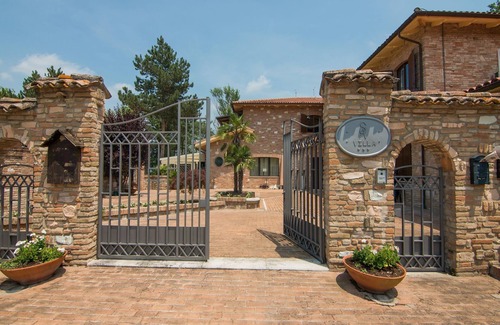 Fermignano Villa | Belvilla by OYO Villa Serra Alta 16