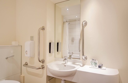 Newport Hotel | Belvilla Newport City Centre Hotel - Lifestyle