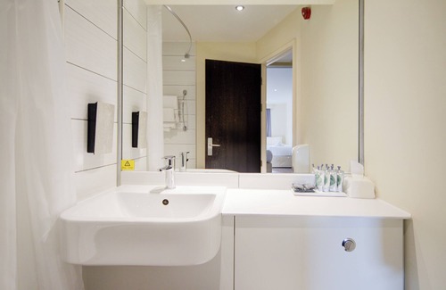 Newport Hotel | Belvilla Newport City Centre Hotel - Lifestyle