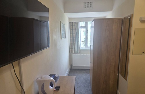 Bournemouth City Centre Apartment | Belvilla Russel Court Hotel | Standard Double