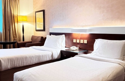 Al Muraqqabat Hotel | Belvilla Suites Excelsior Hotel Deira