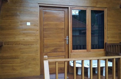 Jasri House | Bemo Villas & Pool
