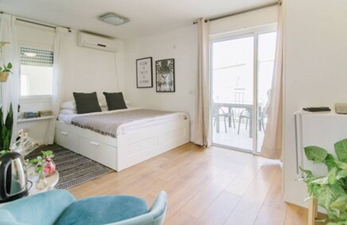 Old North Apartment | Ben Yehuda Rooftop Apartments
