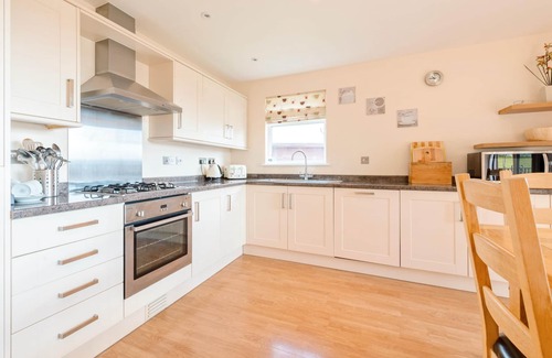 Winnard's Perch Cottage | Benasa Lodge A Scandinavian style lodge, perfect for up to 8 guests, dog friendly.