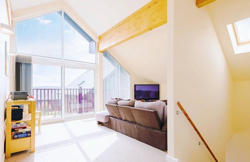 Winnard's Perch Cottage | Benasa Lodge A Scandinavian style lodge, perfect for up to 8 guests, dog friendly.
