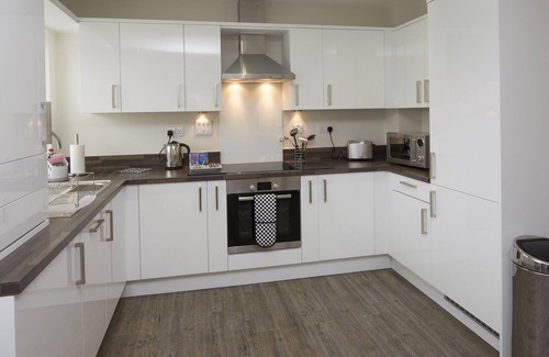 Bracknell Apartment | Beneficial House by House of Fisher