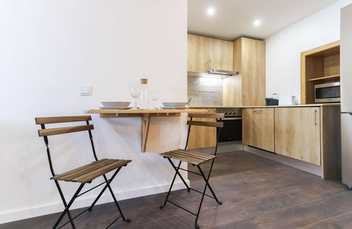 Carnide Apartment | Benfica Apartments II by Homing