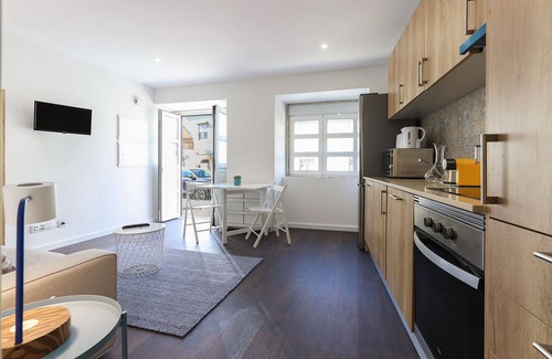 Carnide Apartment | Benfica Historial Apartments by Homing