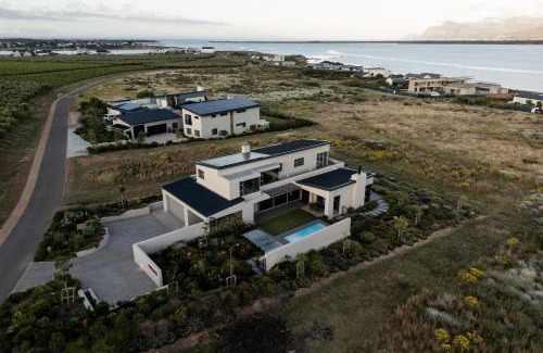 Fisherhaven Villa | Benguela Cove - Milk and Honey