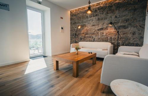 Povoacao Cabin | Benilde Village House