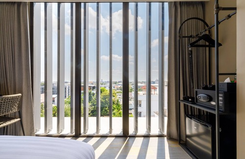 Chom Phon Hotel | Benjarong Hotel Bangkok