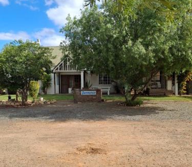 Oudtshoorn Apartment | Benmonca-Greeff Cottage