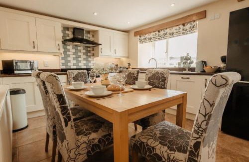 Dyffryn Ardudwy House | Bennar Isa Cottages Dyffryn Ardudwy