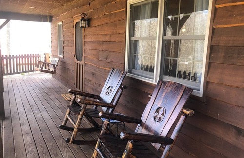Eckerty Cabin | Bennett Place Cabin on Patoka Lake