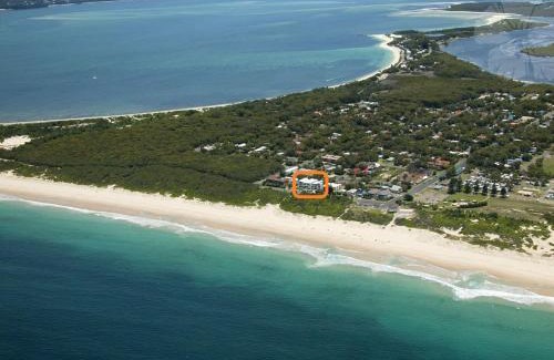 Hawks Nest House | Bennetts by the Beach