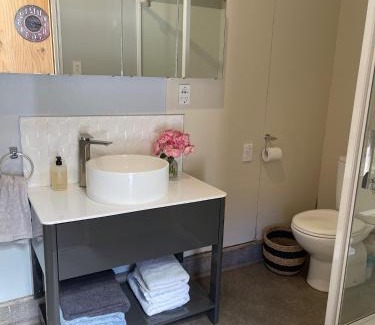 Porirua Ski Chalet | BENROSE FARM COTTAGES