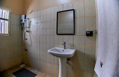 Bukoto Hotel | Benru Suites Hotel
