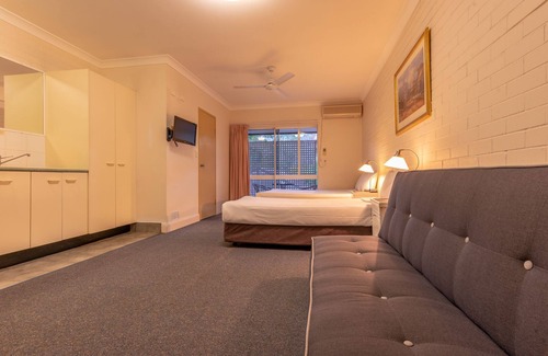Toowong Hotel | Benson Court Motel