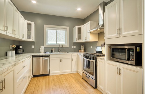 Fair Plain House | Benton Beach House: Bike to Beach & St. Joseph River, Arcade Games, Cornhole