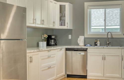 Fair Plain House | Benton Beach House: Bike to Beach & St. Joseph River, Arcade Games, Cornhole