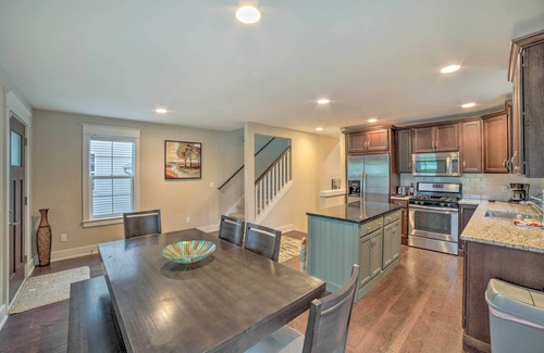Benton Harbor House | Benton Harbor Townhome w/Golf Course View!