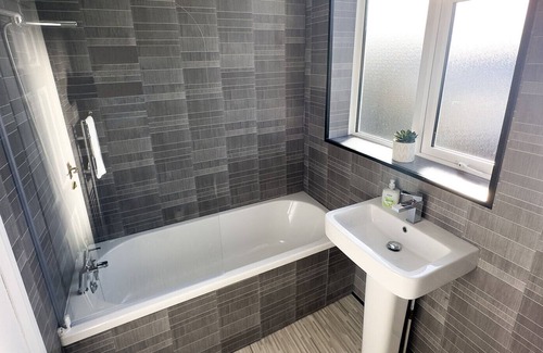 Newcastle-upon-Tyne House | Benton Holiday Home