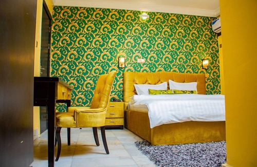 Gwarinpa Estate Hotel | BENYSTA HOTEL