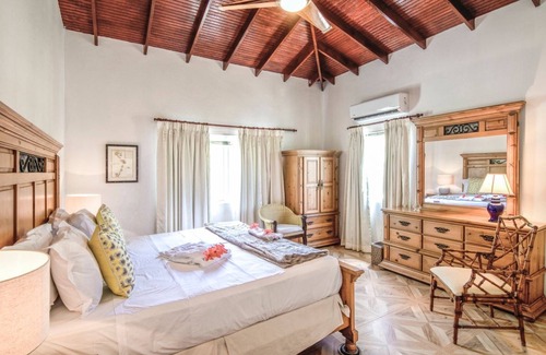 Friendship Resort | Bequia Beach Hotel - The Palm Villa