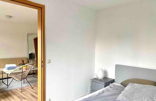 Schoenefeld Apartment | BER, Quiet, Green, View, near Terminal, Berlin parking