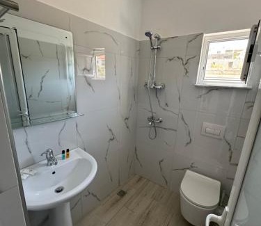 Aliko Hotel | BerdHill Rooms, Sarandë