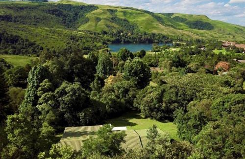 Cathkin Park House | Berg Escape Kiepersol - Spacious Luxury Family Home