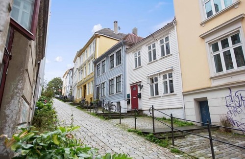 Bergen City Centre Apartment | Bergen House I 2-story Apt I 24/7 Check-In