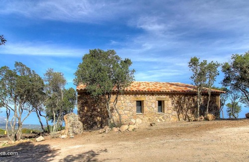 Sari-Solenzara Villa | Bergerie, Panoramic sea view, Heated pool, Gr20 access