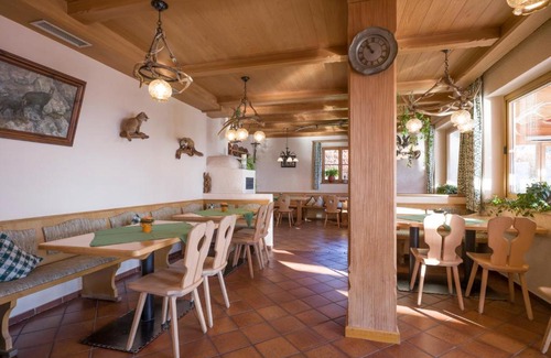 Oberaudorf House | Berggasthof Hummelei