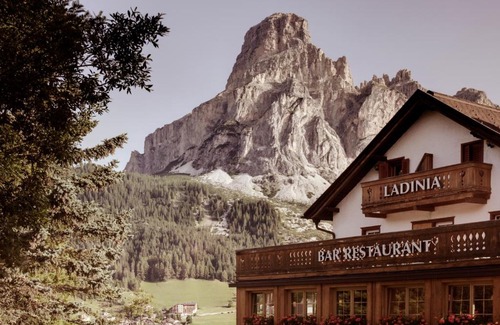 Corvara in Badia Hotel | Berghotel Ladinia