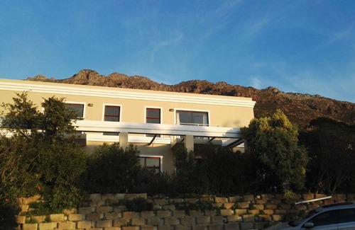 Gordon's Bay Apartment | Bergsig Selfcatering