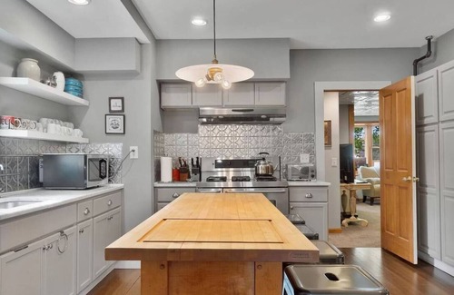 Lee House | Berkshire House Stay