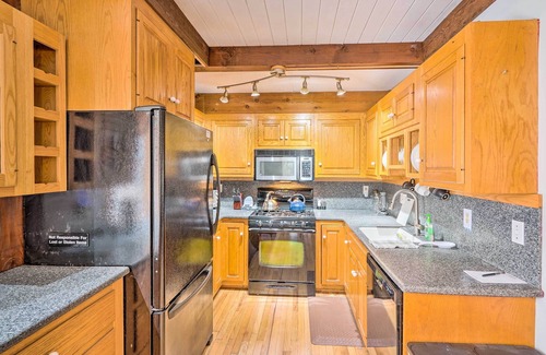 Charlemont Condo | Berkshires Getaway < 1 Mi Skiing & Hiking!
