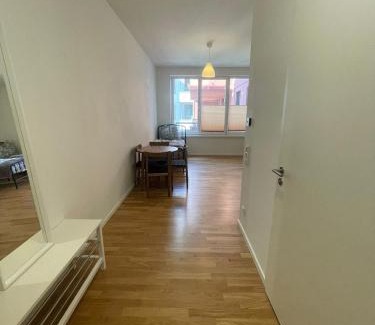 Tiergarten Apartment | Berlin Apartment Genthiner 2