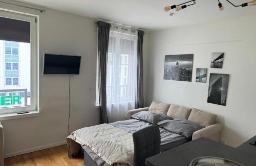 Tiergarten Apartment | Berlin Apartment Genthiner 1